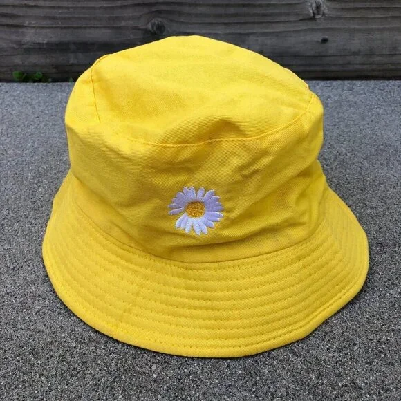 Reversible Bucket Hat Daisy Flower Yellow Khaki Beige Cap One Size Unisex Adult - Picture 1 of 5